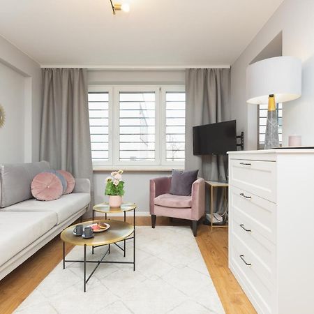 City Center Apartment Near The Vistula By Noclegi Renters Warsaw Exterior photo