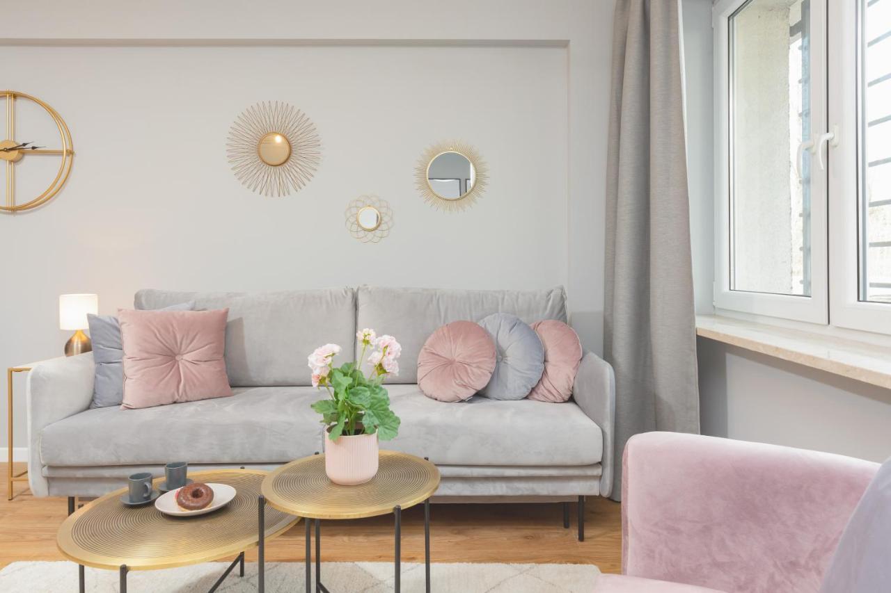 City Center Apartment Near The Vistula By Noclegi Renters Warsaw Exterior photo