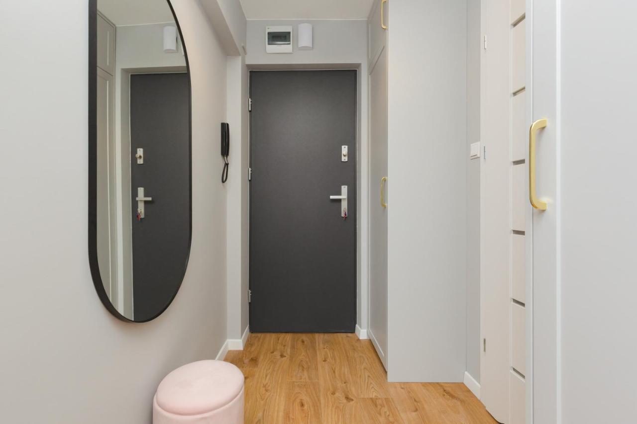 City Center Apartment Near The Vistula By Noclegi Renters Warsaw Exterior photo